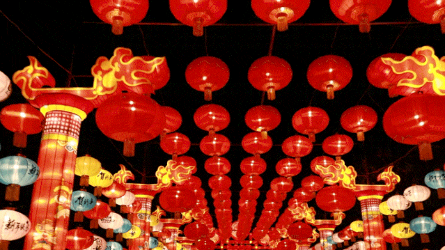 多彩活动陪你过大年